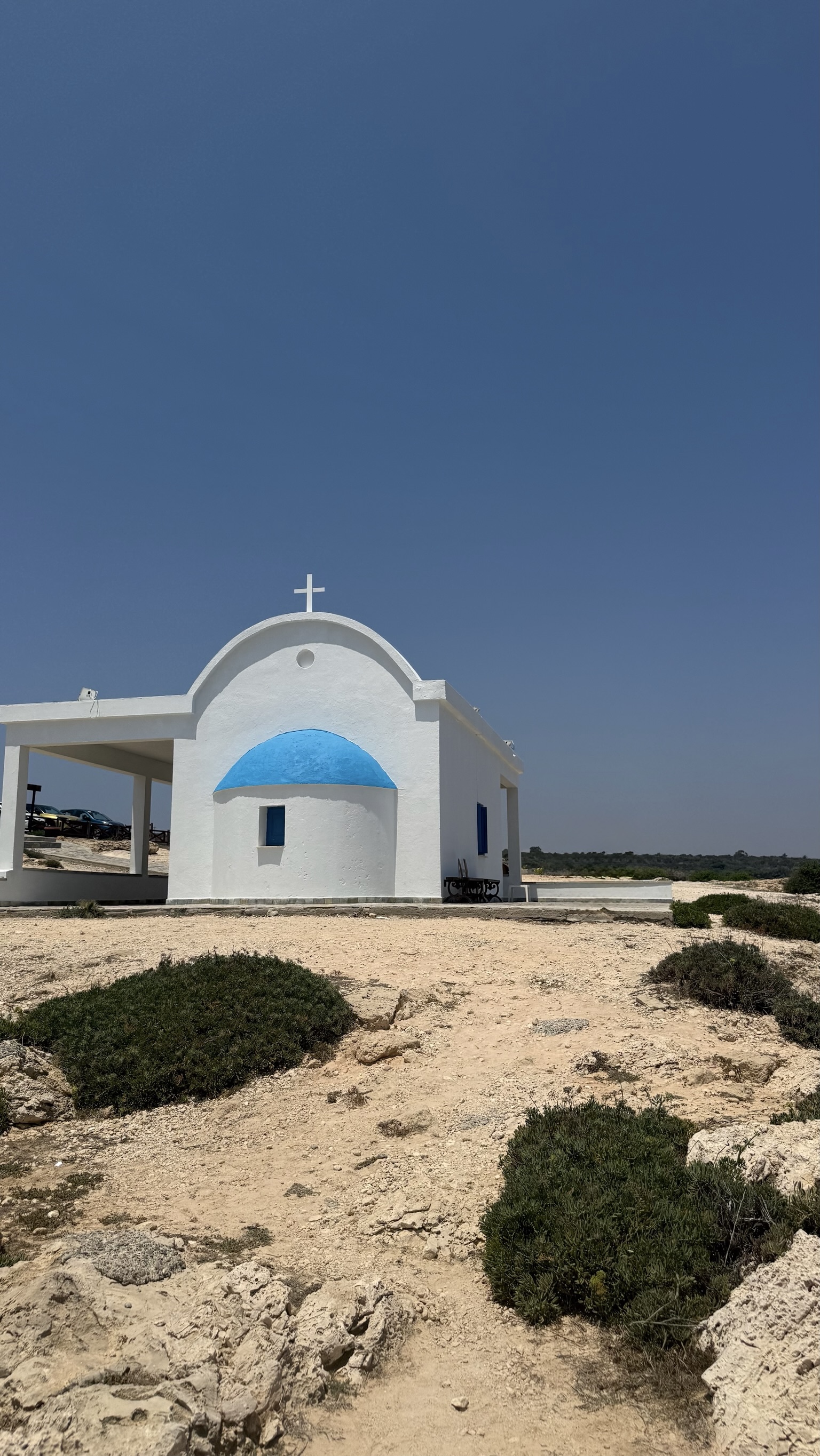 Costa junto a Agioi Anargyroi en Cape Greco